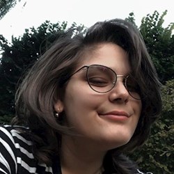 Alina - pet sitter pisici câini Iași