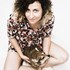 Juni + stapan de animal de companie care a apelat la un pet sitter in loc de pensiune canina sau pet hotel