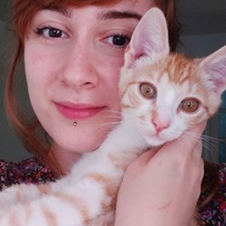 Teodora - pet sitter cats dogs Bucureşti