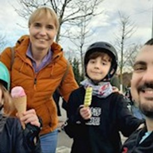 petsitter București or Pet nanny for Dogs Cats