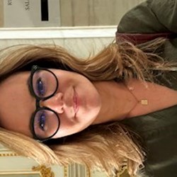 Gabriela - pet sitter cats dogs Bucureşti